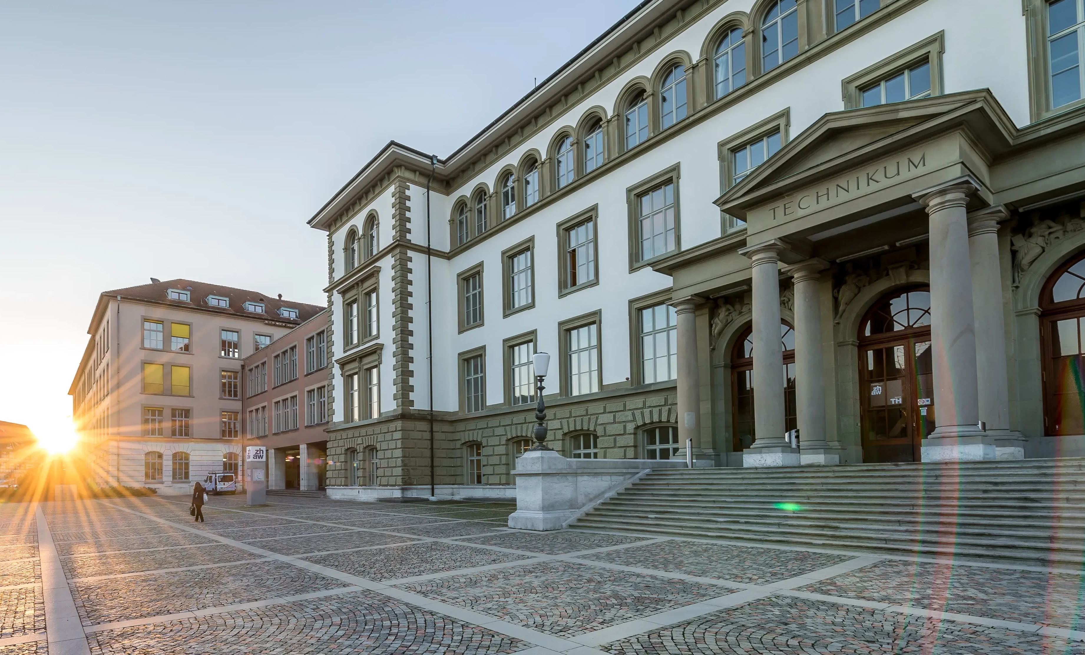 Bachelor Studies Aviation